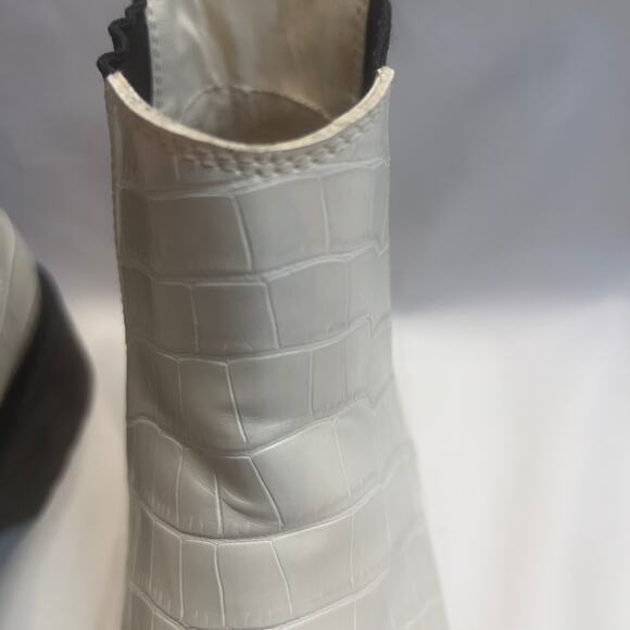 Steve Madden White Crocodile Reptile Chunky Boots Booties Women's Tyclone 8.5 - Picture 12 of 16